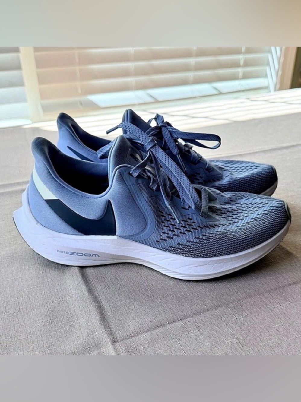 Nike Air Zoom Winflo Athletic Shoes US 8 Periwinkle Blue / Purple & White